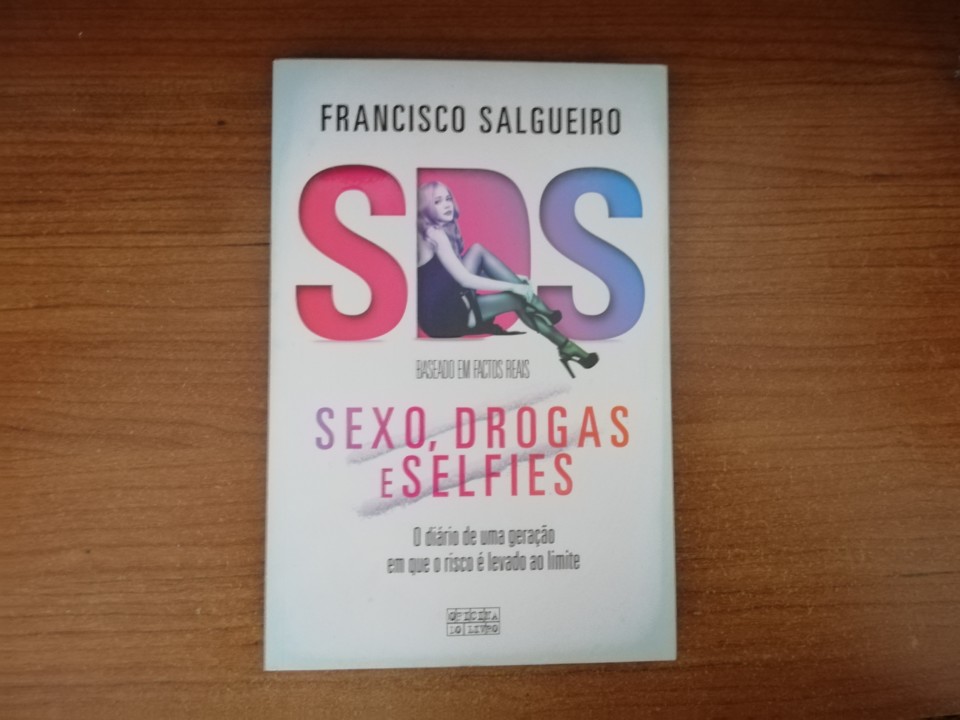 SexoDrogaseSelfies.jpg SexoDrogaseSelfies.jpg