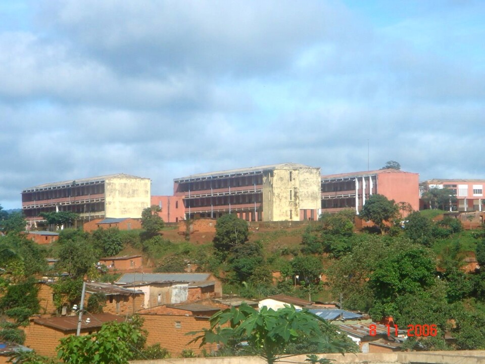 A-uige ,estradas dificeis, penteado belo_Liceu Sal