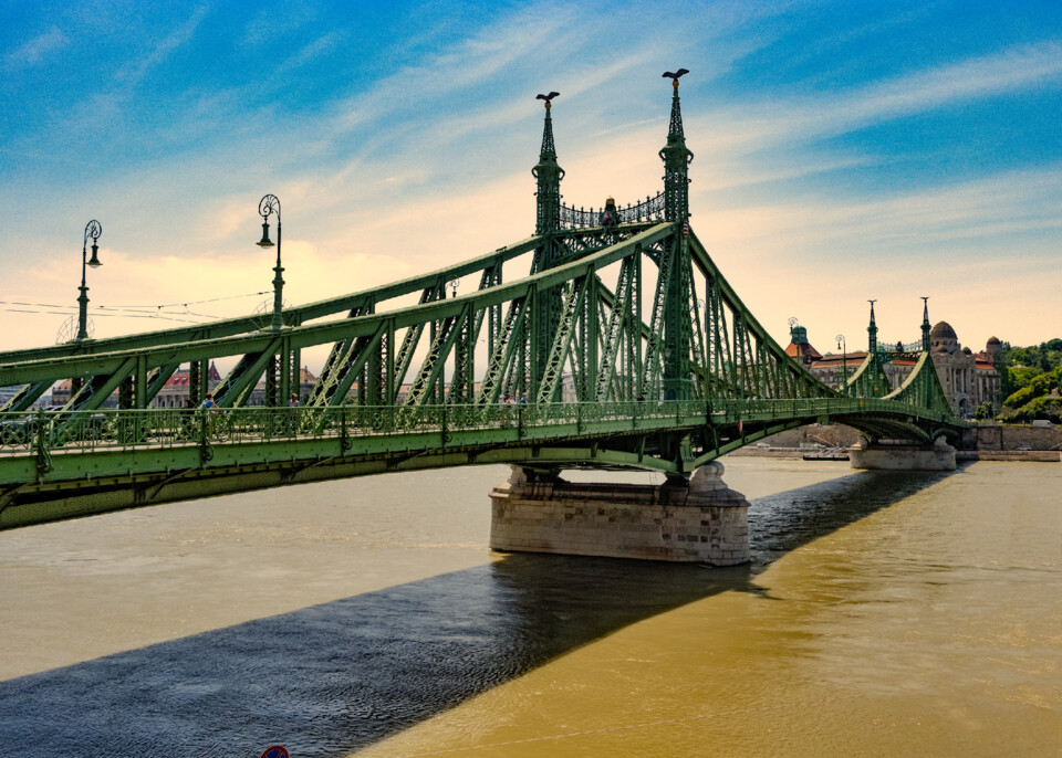 Ponte danúbio Budapeste editado.jpg