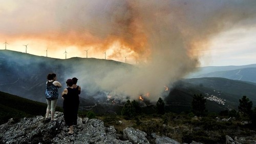 Incendios florestais.jpg Incendios florestais.jpg