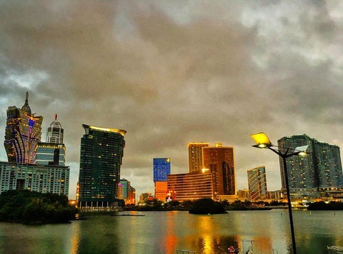 19144132_10213423558053443_1605537267234588031_o.j