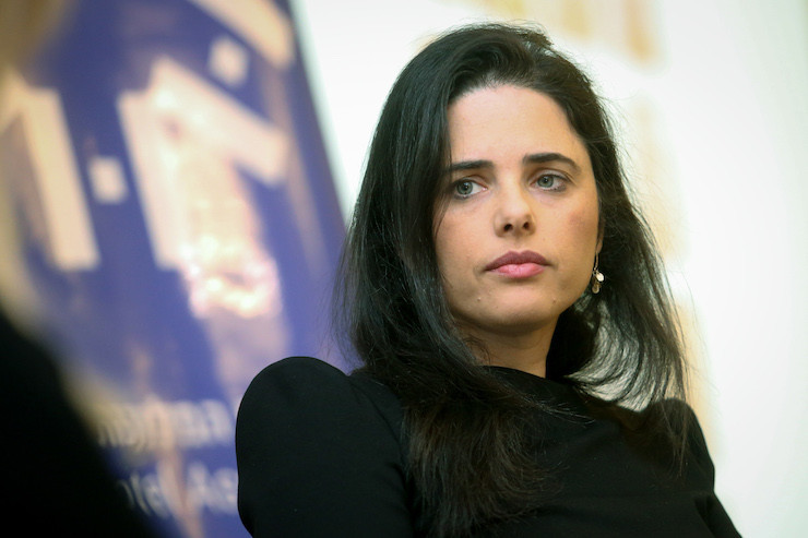 Ayelet.jpg Ayelet.jpg