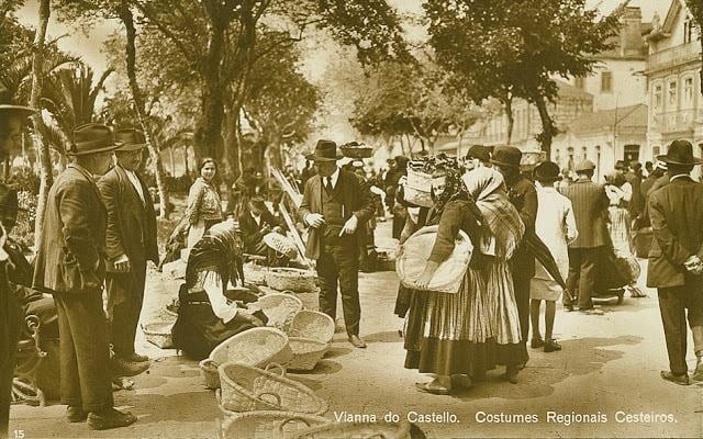 211- cesteiros no mercado.jpg