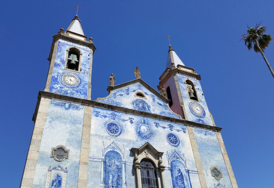 igreja azulejos Santa Marinha de Cortegaça02.jpg