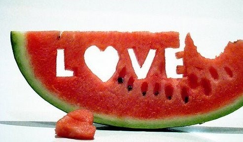 301872_305712119502718_264220393651891_754318_3594