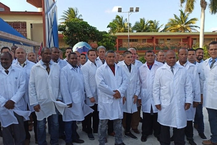 Médicos cubanos em Itália 2020-03.jpg