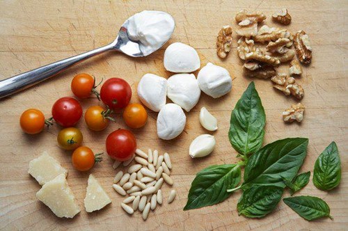 Vou fazer o jantar. O que é que falta aqui.jpg