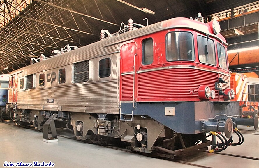 AMERICANA, BARREIRO, 1963-1990.JPG