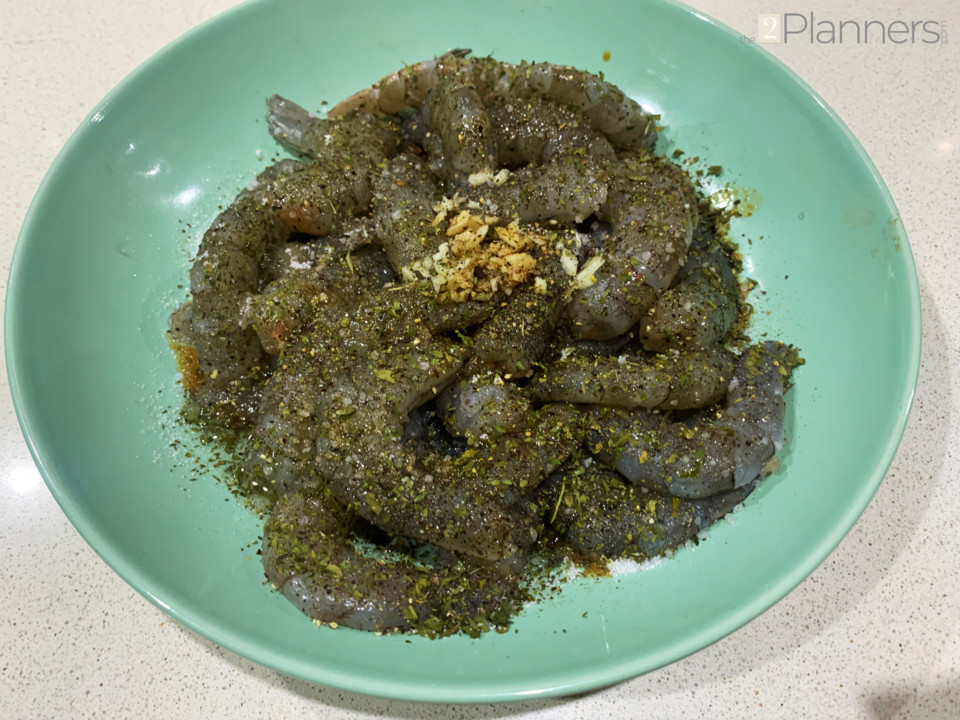 Vietnamese Garlic Prawns Recipe - The 2 Planners