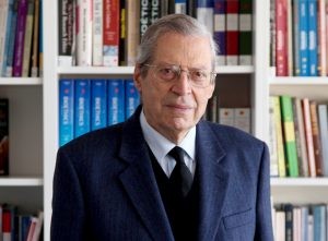 Foto-Prof-Walter-Osswald_CROP-300x221.jpg