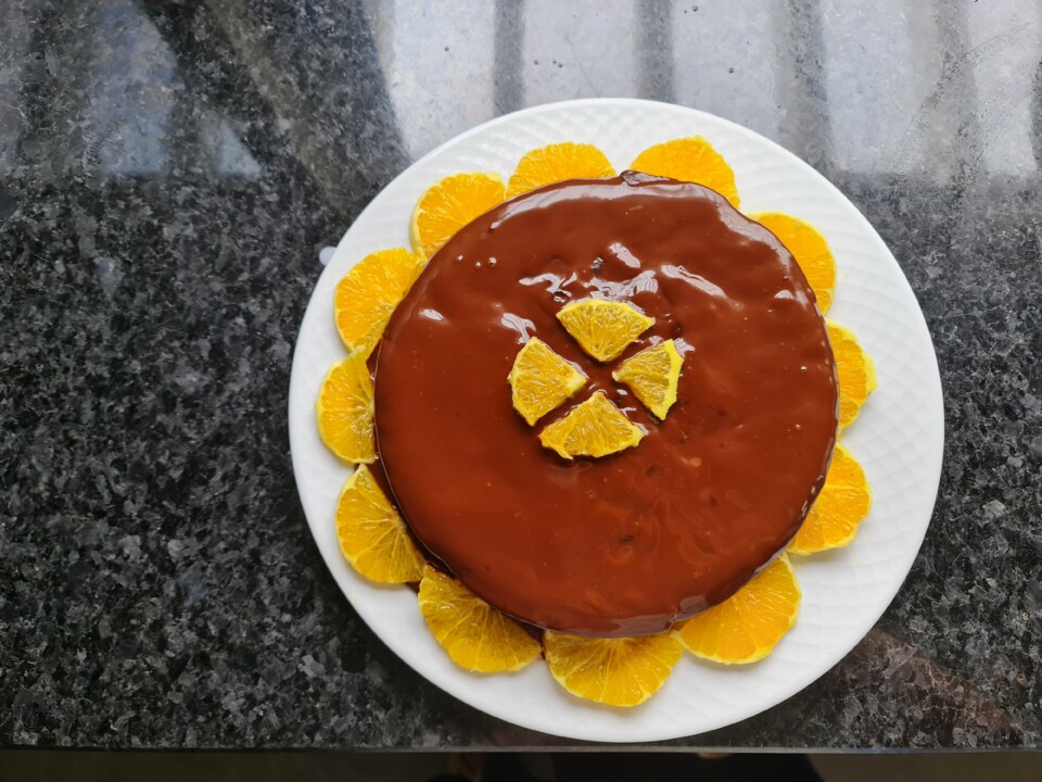 Bolo de chocolate molhadinho: a melhor receita que você vai provar