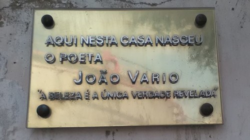 Placa homenagem a Vário.jpg