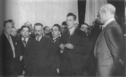 Salazar discursando na tomada de posse na sala do Conselho de Estado, 27/IV/1928 (