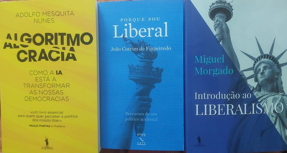 3 livros.jpg