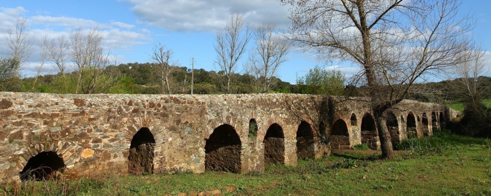 ponte_romana_vila_ruiva_14786288425f3cfe991ef1d.jp