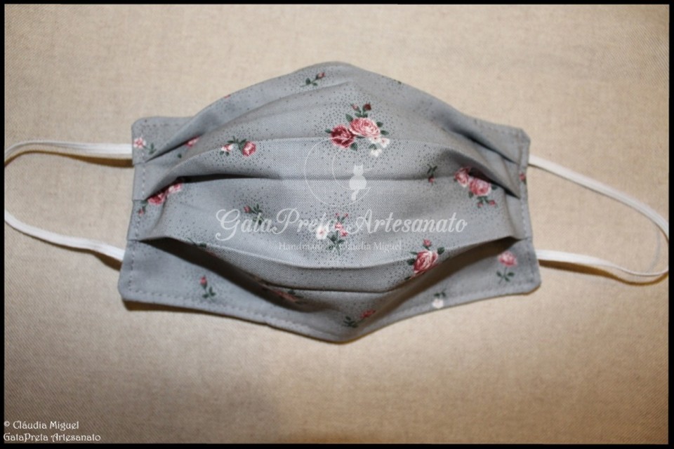 Máscara mulher Roses2.JPG