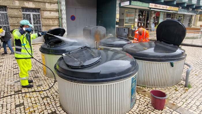 higienização de contentores.jpg