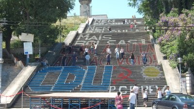 escadarias da universidade de Coimbra vandalizadas