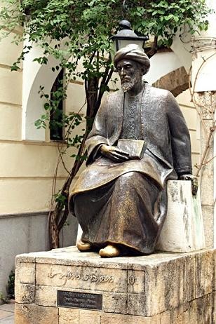 Estátua de Maiomónides em Córdova..JPG