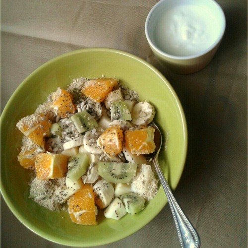 laranja, kiwi, banana e mix de sementes. Vou mistu