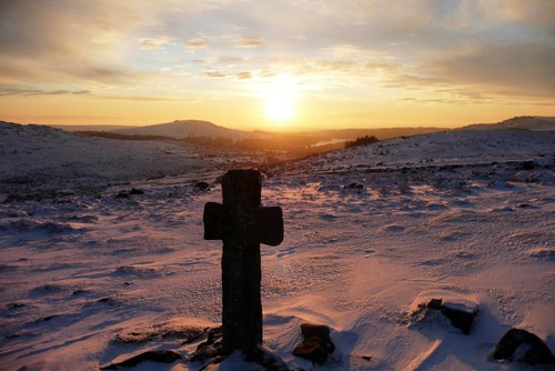 Newleycombe Cross In Snow (1).JPG