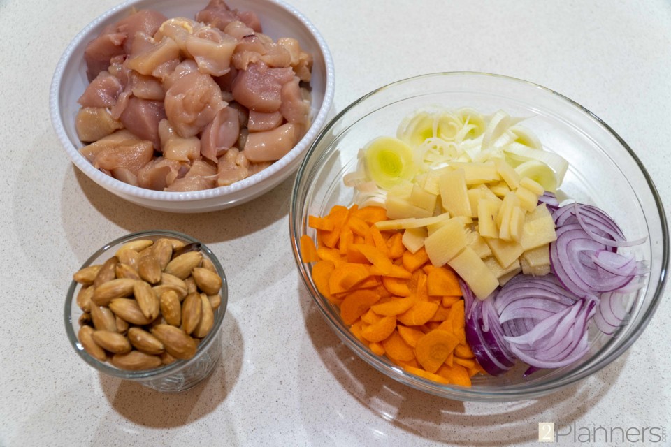 Chinese Almond Chicken - The2Planners