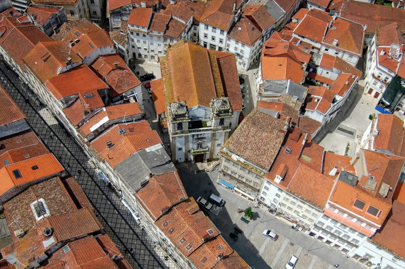 Igreja de S. Bartolomeu, vista aérea.jpg