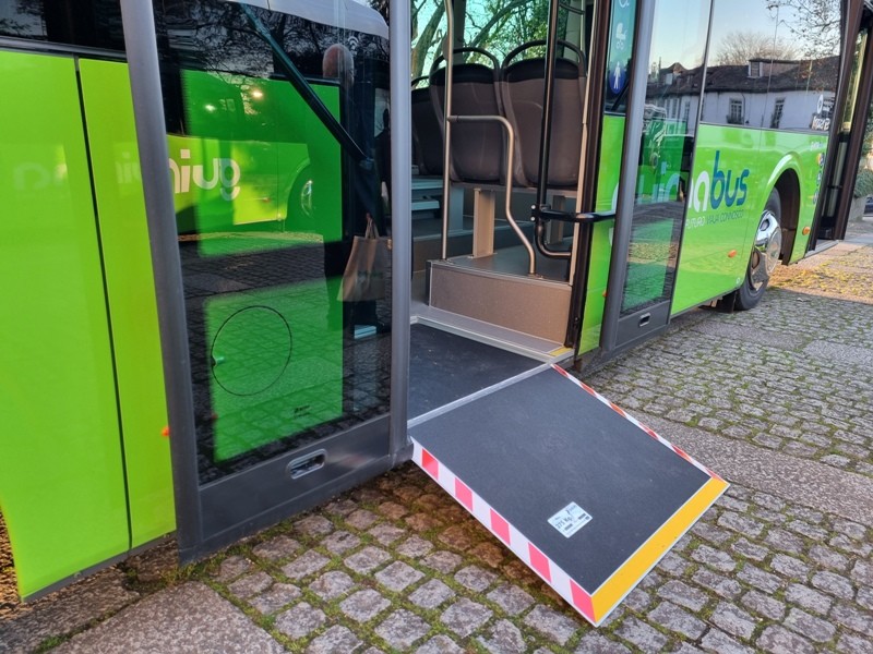 Guimabus _ Autocararos acessíveis a todas as pess