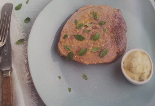 Bife de Atum com Molho Tártaro.jpg Bife de Atum com Molho Tártaro.jpg