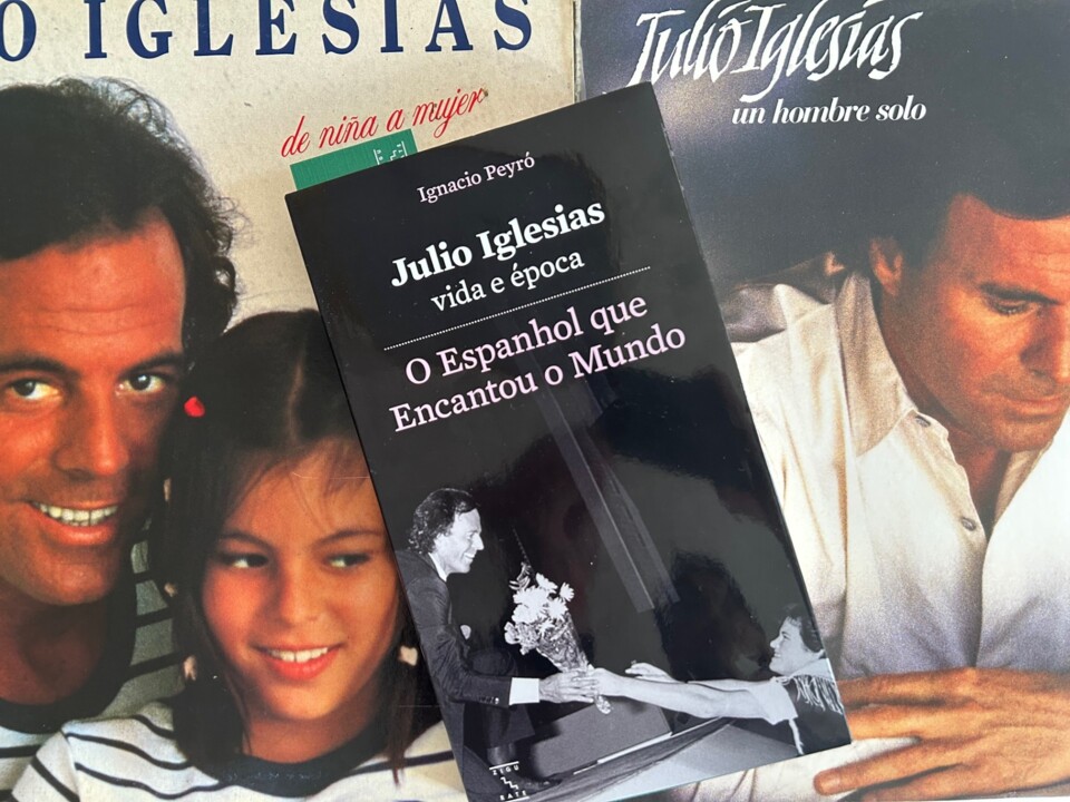 julio iglesias.jpg