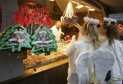 christmas-market-angels2008.jpg