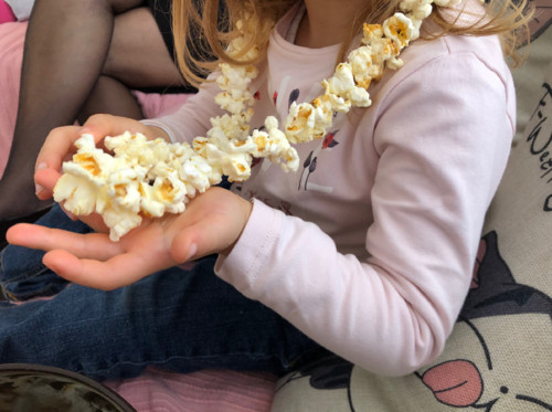 colar de pipocas.jpg