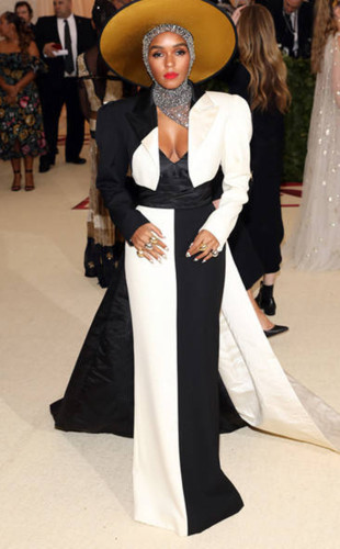 o branco e preto do costume e o chapeu para a segu