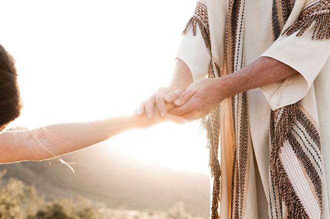 Mulher encurvada2.jpg