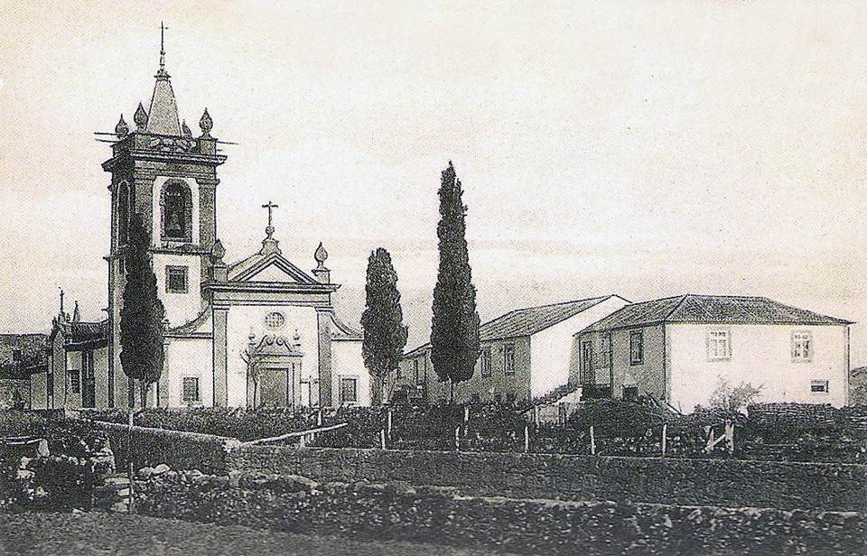 17 - Igreja Matriz de Gontinhães - 1903.jpg