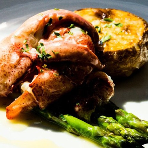 butter-poached-lobster-with-asparagus-and-new-pota
