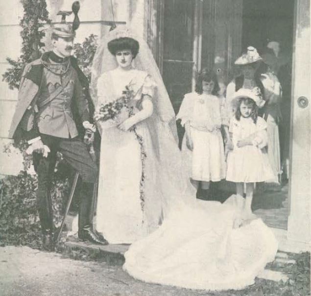 constantino deynos.JPG constantino deynos.JPG