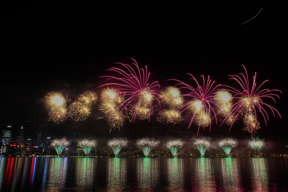 australia day fireworks a 12.jpg australia day fireworks a 12.jpg