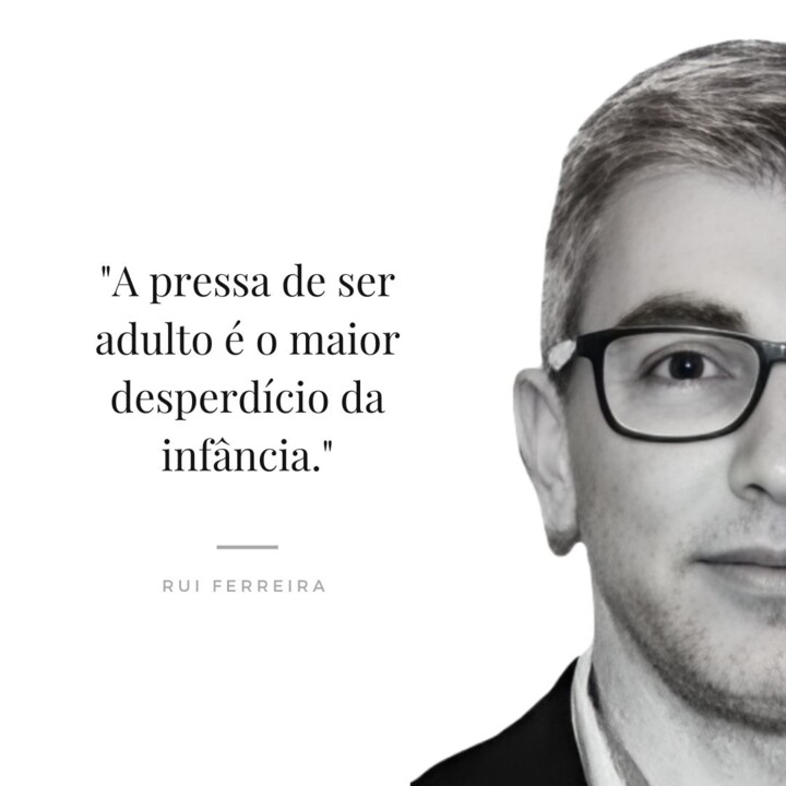 Post para Instagram a Preto e Branco Simples com C