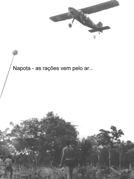 ...Napota - as rações vêm pelo ar....jpg