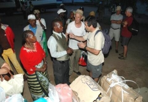 8-M-Mueda,Nscimento negoceia entrgedas.jpg