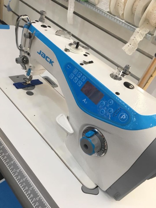 60289052_1304171379730673_7165921743876390912_n.jp