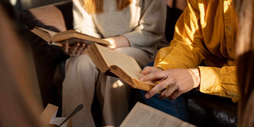 Narrativas Multimodais A Biblioteca como Espaço d