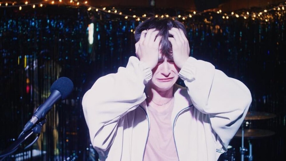 MV5BNDgzZjhjMDMtYzQxNy00NjIxLWE4NzMtNzRiZWVhMmZkZW