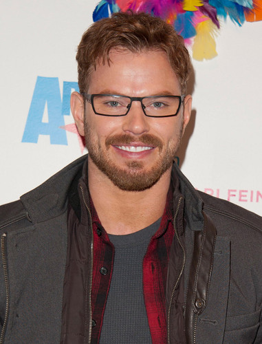 kellanlutzdtmq (13).jpg