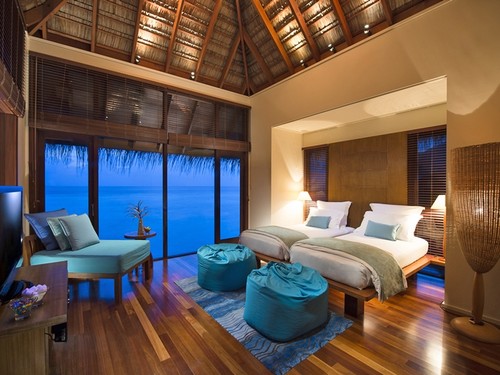 CN_familyawter01_18_700x525_FitToBoxSmallDimension