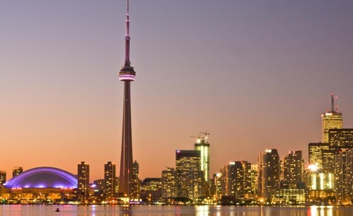 15 toronto ECONOMICO.jpg