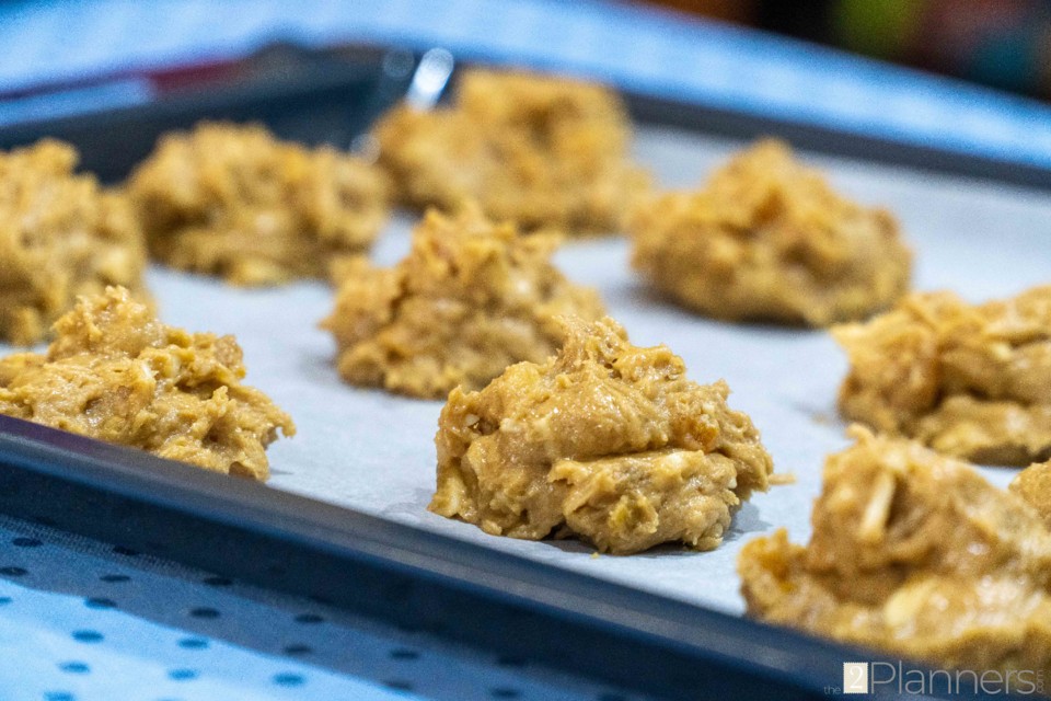 Nuts and Apricot Cookies - The2Planners