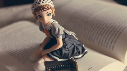 Cute-Little-Figurine-2560x1440.jpg Cute-Little-Figurine-2560x1440.jpg
