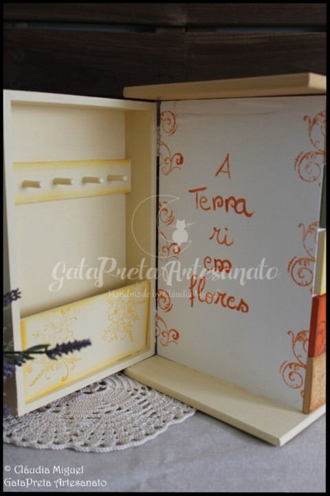 Caixa guarda-jóias com gavetas Orange Garden7.JPG